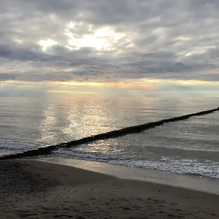 Trollhus - Grosses Familienfreundliches * Born