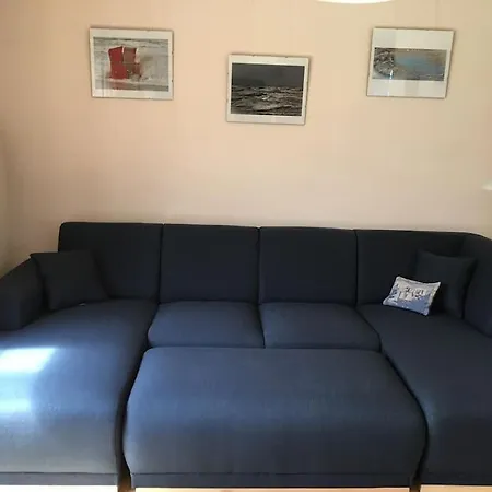 Trollhus - Grosses Familienfreundliches Born