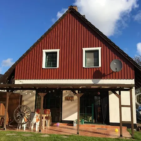Nyaraló Trollhus - Grosses Familienfreundliches